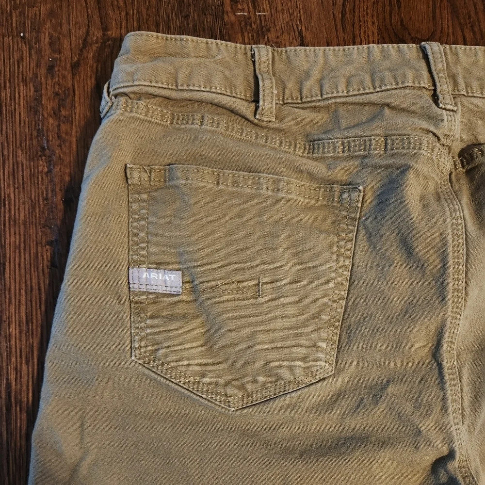 Ariat Men’s Rebar Made Tough Cargo Short in Field Khaki size 32